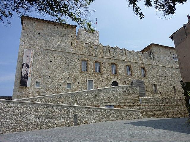 Antibes - Immobilier - CENTURY 21 Roi Soleil - Château Grimaldi, actuel Musée Picasso