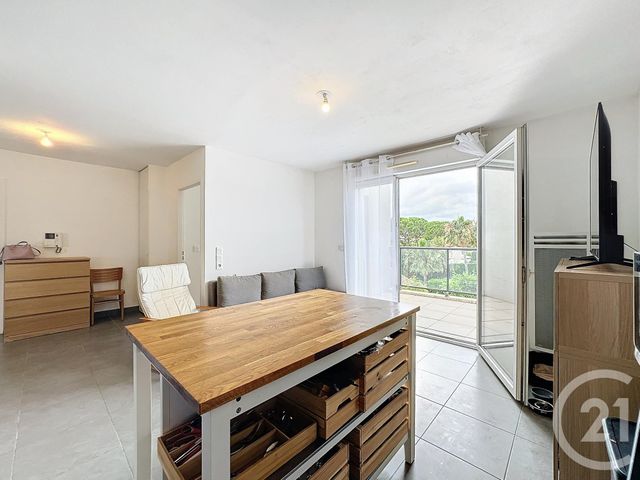 Appartement F3 à vendre - 3 pièces - 59.02 m2 - ANTIBES - 06 - PROVENCE-ALPES-COTE-D-AZUR - Century 21 Roi Soleil